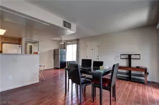 Photo #5: 2328593 Listing 