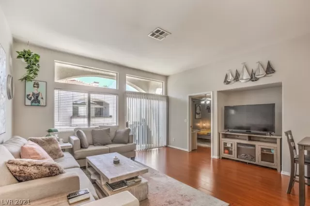 MLS: 2328596 Condo For Sale