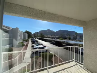 Photo #1: 2328632 Listing