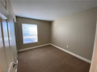 Photo #2: 2328632 Listing