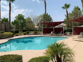 Photo #2: 2328653 Listing 