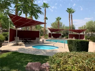 Photo #3: 2328653 Listing 