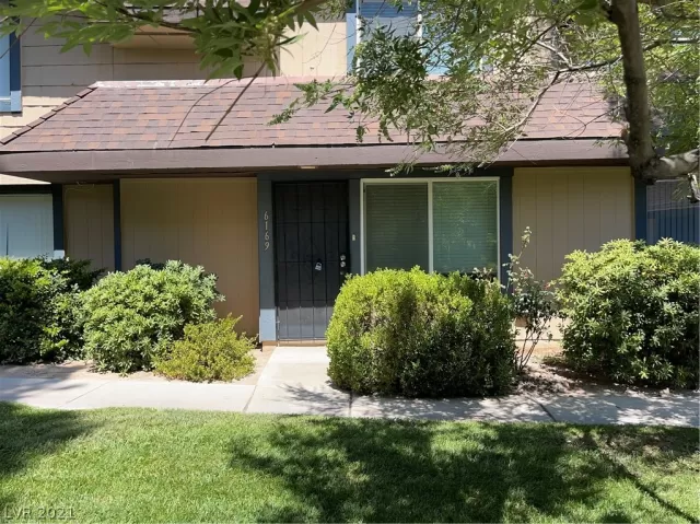 MLS: 2328664 Condo For Sale