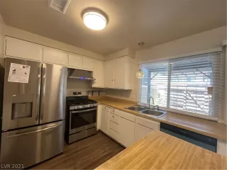 Photo #5: 2328664 Listing 