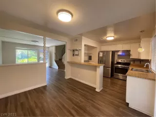 Photo #6: 2328664 Listing 