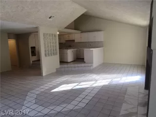 Photo #1: 2328705 Listing