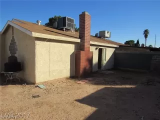 Photo #3: 2328705 Listing