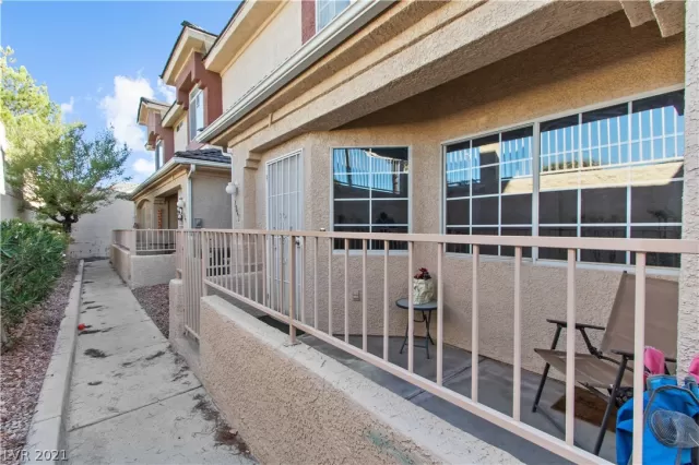 MLS: 2328721 Condo For Sale