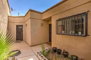 Photo #2: 2328752 Listing