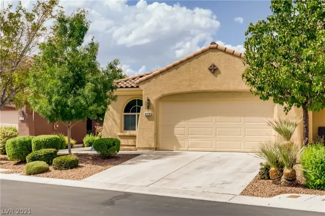 MLS: 2328756 Condo For Sale