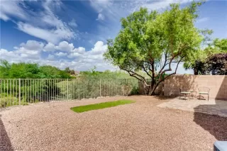 Photo #2: 2328756 Listing