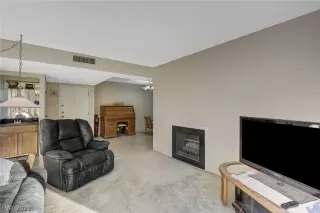 Photo #2: 2328789 Listing