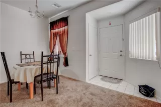 Photo #3: 2328805 Listing