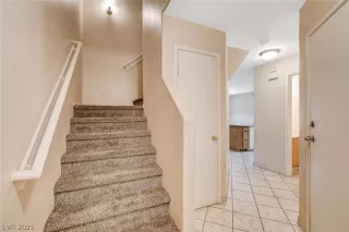 Photo #3: 2328823 Listing 