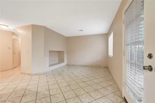 Photo #5: 2328823 Listing 