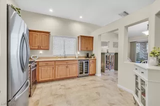 Photo #3: 2328842 Listing 