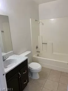 Photo #5: 2328843 Listing