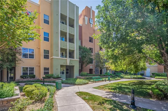 MLS: 2328855 Condo For Sale