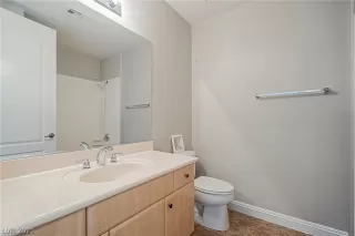 Photo #3: 2328855 Listing