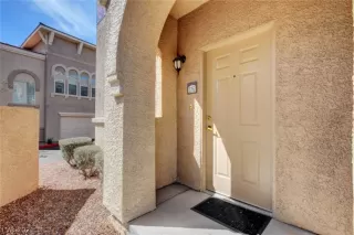 Photo #2: 2328902 Listing