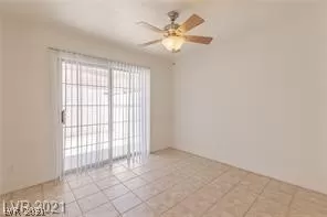 Photo #5: 2328931 Listing