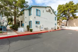 Photo #2: 2328944 Listing 