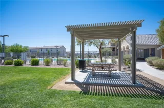 Photo #2: 2328950 Listing 
