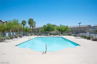 Photo #3: 2328950 Listing 