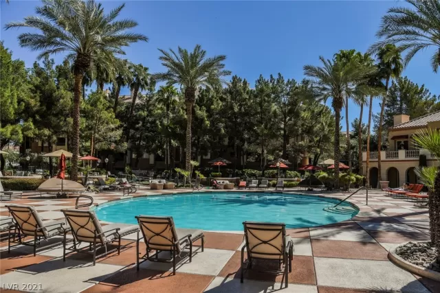 MLS: 2328954 Condo For Sale