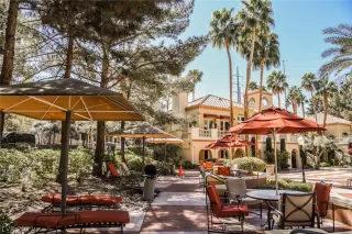 Photo #5: 2328954 Listing 