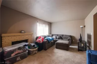 Photo #6: 2328966 Listing