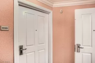 Photo #2: 2328969 Listing