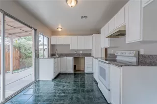 Photo #1: 2328989 Listing