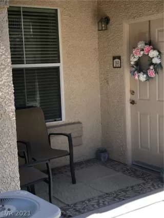 Photo #3: 2329027 Listing