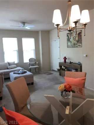 Photo #6: 2329027 Listing