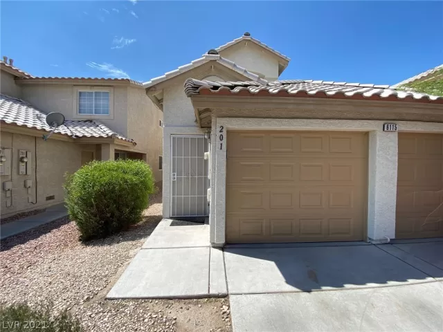 MLS: 2329050 Condo For Sale