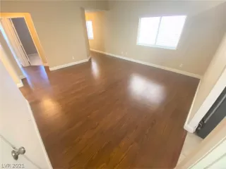 Photo #6: 2329050 Listing 