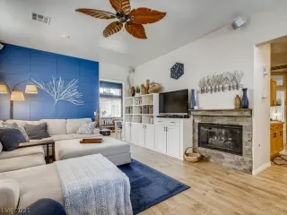 Photo #1: 2329053 Listing 