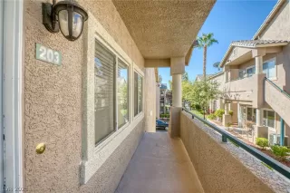 Photo #2: 2329072 Listing 