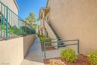 Photo #4: 2329072 Listing 