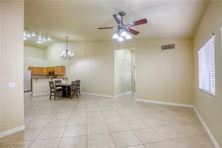 Photo #5: 2329072 Listing 