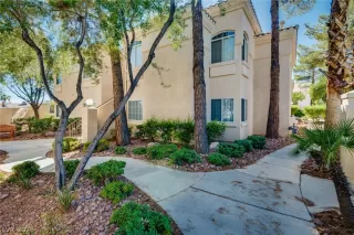 Photo #3: 2329099 Listing