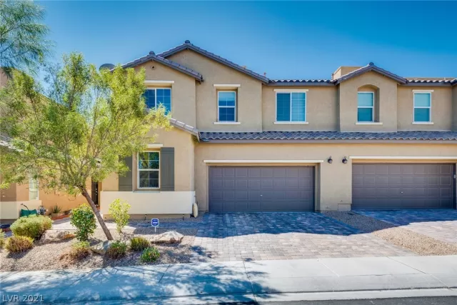 MLS: 2329125 Condo For Sale