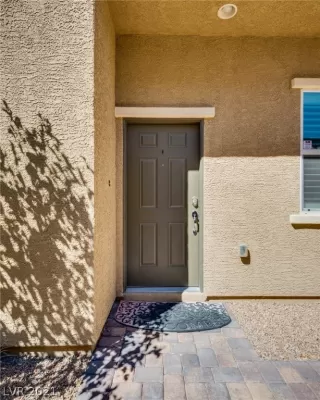 Photo #3: 2329125 Listing