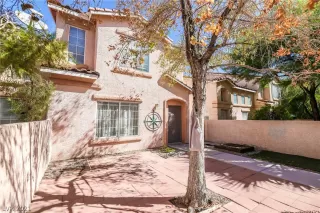 Photo #2: 2329206 Listing 