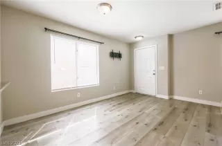 Photo #6: 2329206 Listing 