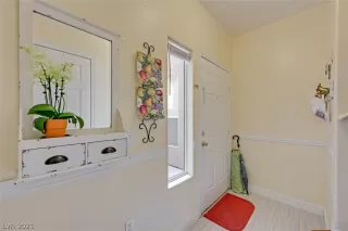 Photo #2: 2329207 Listing