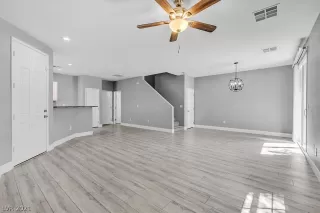 Photo #2: 2329213 Listing