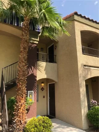 Photo #2: 2329217 Listing