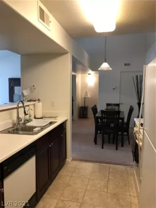 Photo #4: 2329217 Listing